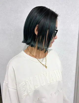 ショート カラー レイヤー/透明感 カラー💘akariのヘアスタイル
