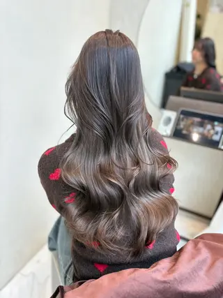 カラー 赤み消しカラー🪽 透明感カラー🪽のあのヘアスタイル