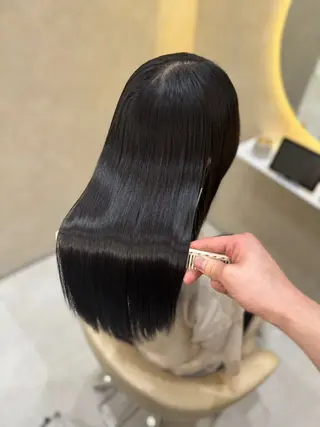 ロング 酸性ストレート 青木優磨のヘアスタイル