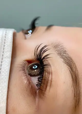 マツエク・マツパ batik湘南台店所属・batik 湘南台店 reinaのマツエク・マツパデザイン