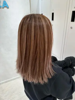 セミロング カラー 山本　尚輝 🐶ハイライト🐶のヘアスタイル