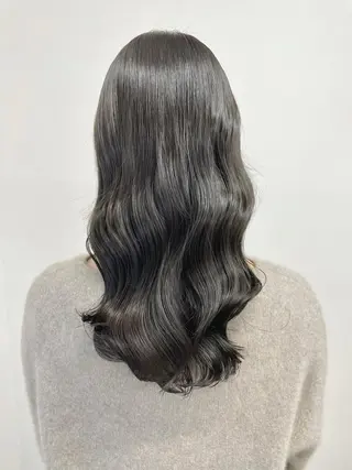 ロング カラー 色白に見える暗髪 梅田・増田のヘアスタイル