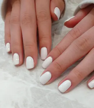 ネイル 會田 瑠衣のネイルデザイン