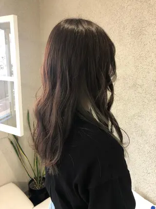 ロング カラー 阿部 美咲のヘアスタイル