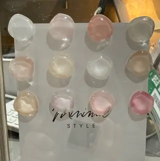 ネイル ＆robe所属・稲垣 暁英のネイルデザイン