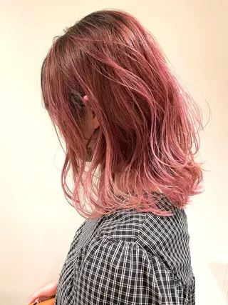 ミディアム カラー 韓国系/ウルフ/ ブリーチ/常角友野のヘアスタイル