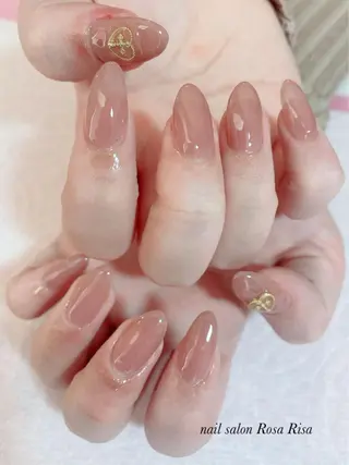 セミロング アイブロウ ネイルスタジオ シェイクユアハンズのネイルデザイン