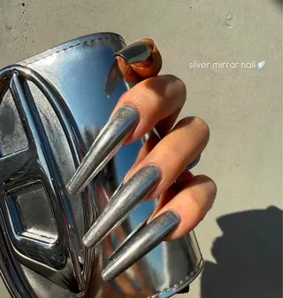 ネイル GO TODAY シェアサロン 渋谷Amiu店所属・渋谷ネイル🎀 y2k/海外ネイルのネイルデザイン