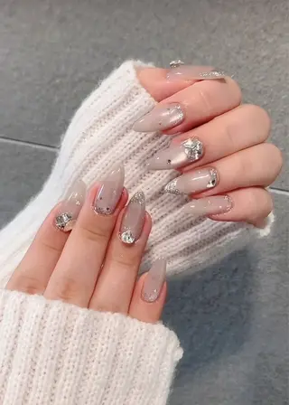 ネイル Lyna 池袋のネイルデザイン