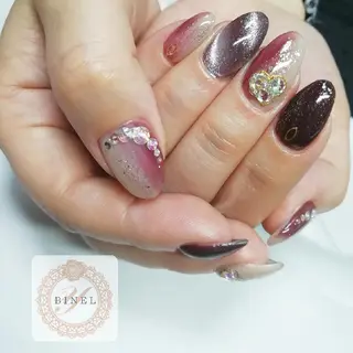ネイル Nail Salon Y.BINELのネイルデザイン