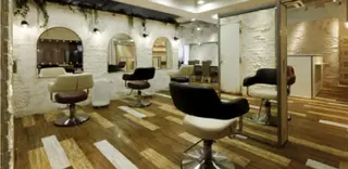 角床直哉 カラーカットNO 1のヘアスタイル