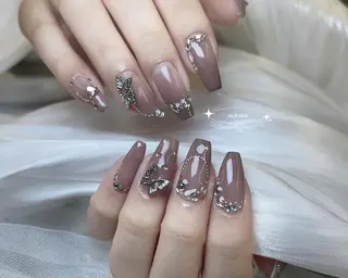 ネイル RINA 🤍のネイルデザイン