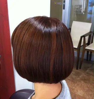 ミディアム 嶋村 望美のヘアスタイル