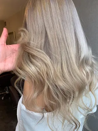 ロング カラー Selenehair 三条本店のヘアスタイル