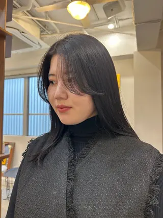 ミディアム 透明感カラー🪽 mioのヘアスタイル