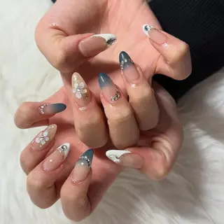 セミロング mao .のネイルデザイン