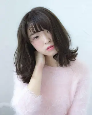 カラー トップスタイリスト 小澤純一のヘアスタイル