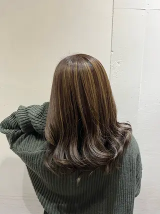 セミロング カラー Ayala organic &spa所属・Nana 🌷のヘアスタイル