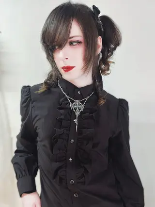 メンズ H. MADOKAの眉毛・アイブロウイメージ