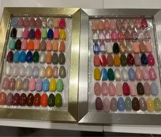 ネイル 濱岡 咲のネイルデザイン