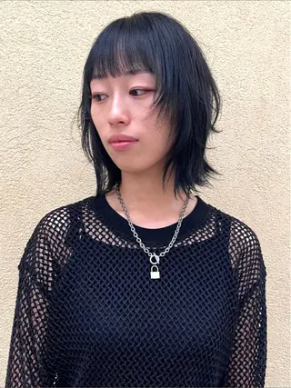 ミディアム カラー 塩谷 雪花のヘアスタイル