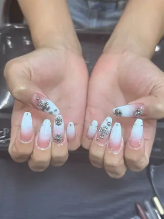 ネイル Iconic所属・Iconic Nailのネイルデザイン