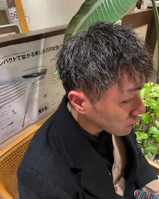 パーマ メンズ 富田 紗世のヘアスタイル