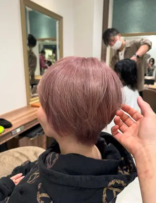 ショート カラー メンズパーマ/髪質改 善/ダメージケアのヘアスタイル