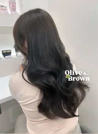 ロング カラー CYM所属・ワンカラー/レイヤー 🩷モエのヘアスタイル