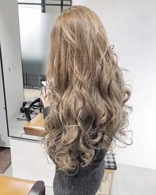 ロング カラー パーマ ヘアアレンジ ネイル マツエク・マツパ 【Diar】オーナー アキヨシケンタのヘアスタイル