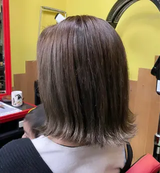 ミディアム カラー デザインカラー🏝️ 須賀汐音のヘアスタイル