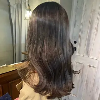 ミディアム perm/color mana🎀🤍のヘアスタイル