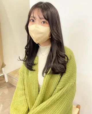 ロング カラー 佐藤 永夏のヘアスタイル