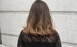 ミディアム カラー 🌈髪質改善カラーの 🌈坂本侑樹のヘアスタイル