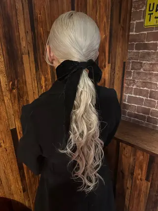 ヘアアレンジ 艶髪/ブリーチなし Wカラー🌺yuiのヘアスタイル