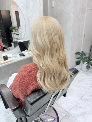 セミロング カラー 🌺ハイトーン🌺 矢葺 なぎさ🌺🌺のヘアスタイル