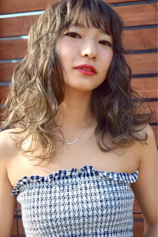 カラー 早川 真幸のヘアスタイル