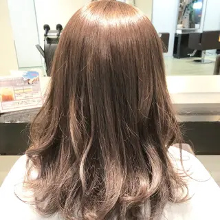 ロング カラー XXXY'S Color Flip所属・小宮 真理奈のヘアスタイル