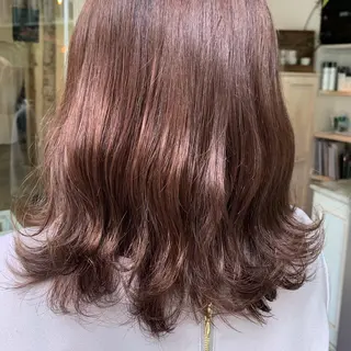 ミディアム カラー fio マナミのヘアスタイル