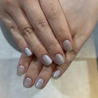 ネイル 𝑟𝑖𝑠𝑎 🕯‎🤍のネイルデザイン