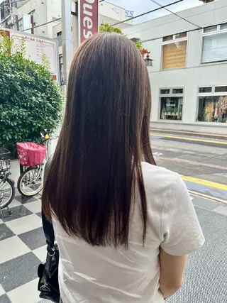ロング 西形 梨瑚のヘアスタイル