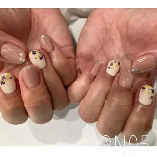 ネイル 園 寛子 （ネイリスト）のネイルデザイン