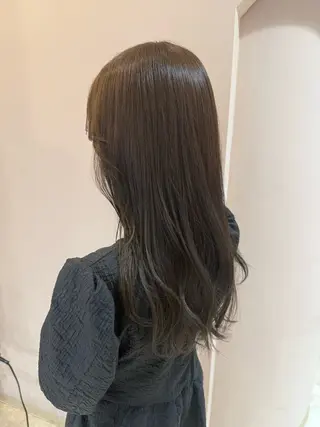 セミロング Reginavita栄店 【レジナヴィータ】所属・鈴木 二依奈のヘアスタイル