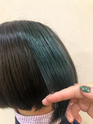 ショート カラー 内田温子大人女性 ハイライト、ボブのヘアスタイル