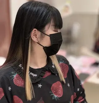 カラー 大西 七海のヘアスタイル