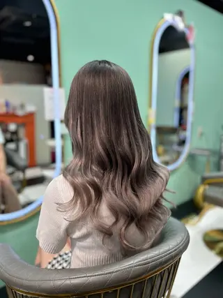 ロング カラー 新宿プルエクステ 【tsubura】のヘアスタイル