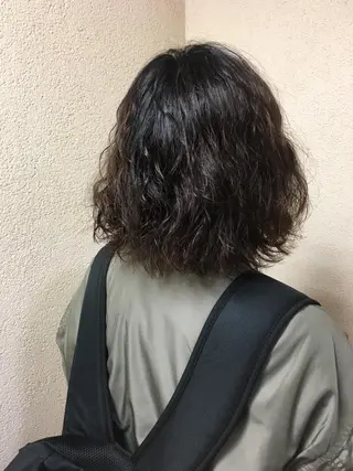 ミディアム カラー パーマ G LUX(ジールクス)所属・清水 まなのマツエク・マツパデザイン