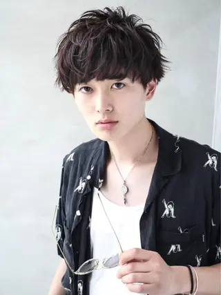 ショート soen所属・⚡メンズパーマフ ェードカットTomyのヘアスタイル