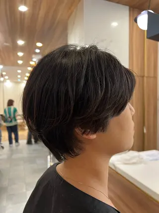 ショート 村中 逸紀のヘアスタイル