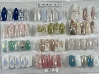 ネイル ❤️💛🩵京橋 痛ネイル⭐️3Dのネイルデザイン